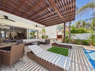 Pernera Beach Front Dream Villa - 5