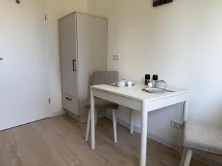 Completely renovated apartment with king-size bed and loggia - 5