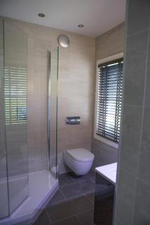 Central 3-Bedroom Penthouse Sleeps 8 with Parking - 9