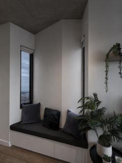 Skyline Suites - Cosy Retro Retreat, Walk to MCG - 5