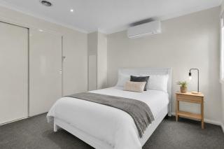 Airport West Stunner by Ready Set Stay - 2