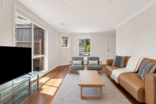 Airport West Stunner by Ready Set Stay - 8