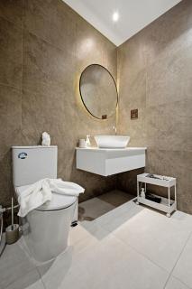 The Title Halo 1 Stylish 1BR Pool & Gym Nai Yang Beach - 2