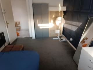 Cozy & Affordable Double Room in Heart of Croydon - 1