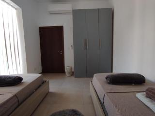 Luxury Apartment - Two Bedrooms - St Pauls Bay - 4
