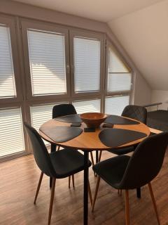 Dachgeschoss-Wohnung in Seenähe - 2