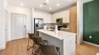 Landing Beautiful 1BD Gym Clubhouse - 6