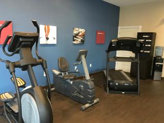 Comfort Suites Plymouth near US-30 - Plymouth - 7