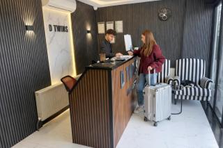 D Twins Airport Hotel - 8