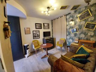 L'appartement LIBERTE immersion dans les années 40 - 9