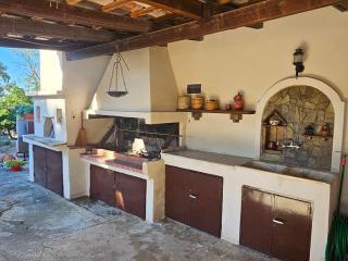 Mikri Vrisi Guest House - 9