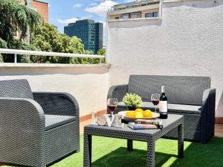 Premium 7 Bdr Villa Terrace & Parking by TuriVida - 7