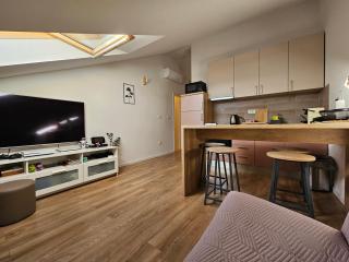 Geek Apartment - 9