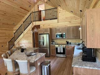 New 5BR Lakehouse on Round Lake Private Waterfront Estate Dock Fire Pit Panoramic Lake Views - 7