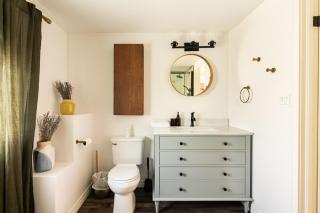 Modern & Spacious 1908 Home - 8