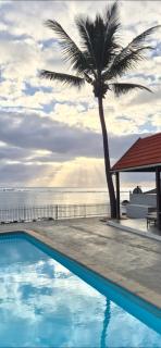 Beachfront Villa Klondike - Private 3-bedrooms - 5