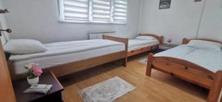 2 BDR Family Apartment In Sarajevo - Free Parking - Sarajevo - 4