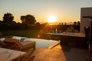 Aphrodite Luxury Villas & Suites-Private Heated Pool & Jacuzzi - 9