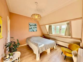 Bed & breakfast in characteristic villa near Zandvoort/ Amsterdam - 2