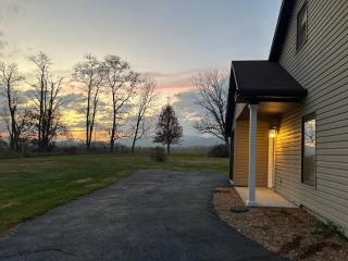 Cozy Loft Getaway Near Gettysburg and Harrisburg - 4