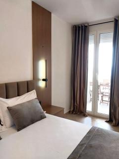 Sunny Bay Apartments - 4