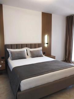 Sunny Bay Apartments - 2