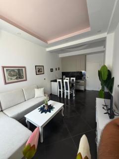 Durres Beach Apartment - 1