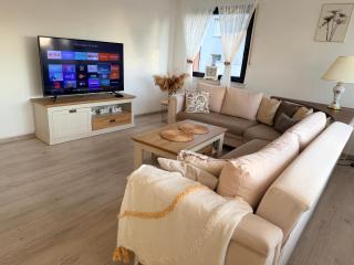 Stylish apartment with conservatory, balcony - 3