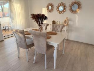 Stylish apartment with conservatory, balcony - 4