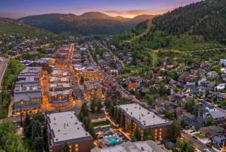 Modern 2BR Condo Near Ski Lift Walk Everywhere - 8