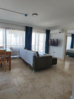 Ilya Apart 1 - 4