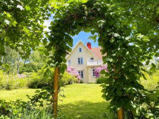 4 star holiday home in HINDÅS - 1