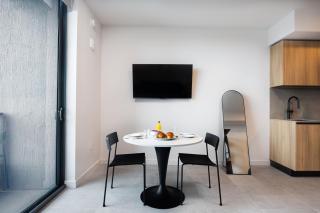 Dreamy Miami Studio with Ocean View, Gym & Pool Access - 3
