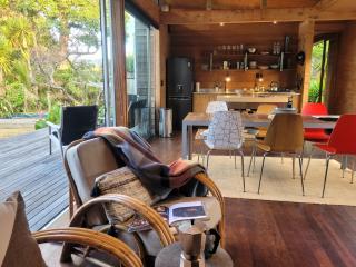 The Natural Home - Prime Position Medlands Beach - 1