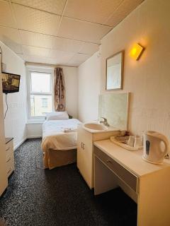 The Jack Sparrow Hotel - 4