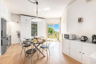 Casa Emma With Sea Glimpse - Happy Rentals - 6