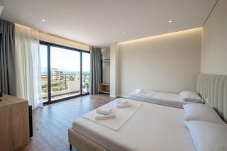 Serenity Luxury Suites - 4