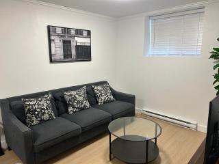 Modern & Cozy 2BR Suite Near Shops & Dining in clayton height - 8