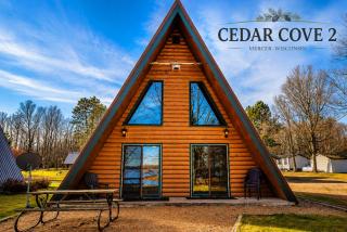 Cedar Cove Cabin 2 - 8