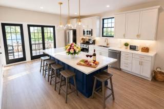 Magnolia Breeze Modern Coastal Charm - 7