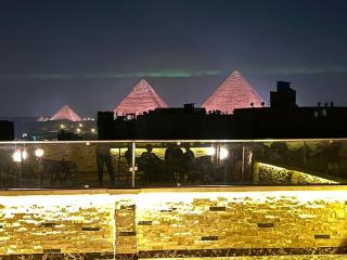 Anubis Pyramids View Inn - 9