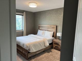Cozy Kitchener-Waterloo Home - 1