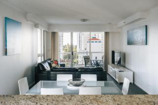The Crest Apartments - Main Beach - 9