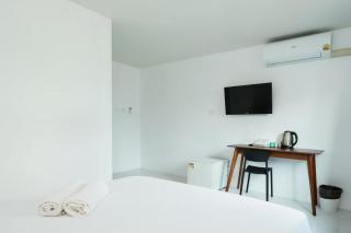 NEWhi Sukhumvit 42 1 - 7