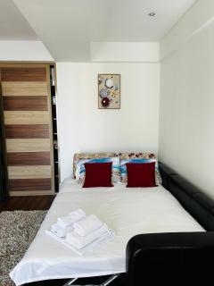 Summerland Niki - 3