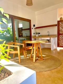 Aluna Beach Apartments - 3
