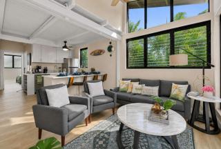 Coral Cove-Poolside Condo and Panoramic Ocean View - 9