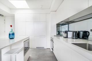 Stylish 1BR Apartment w Skylight near Bondi Beach - 4