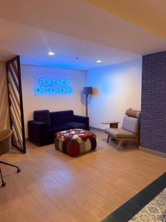 Elegant 1BR Unit at Bryant Parklane, Capital Town near Malls and Tourist Destinations in Pampanga, Free Pool Access, Netflix, Prime Video - 3