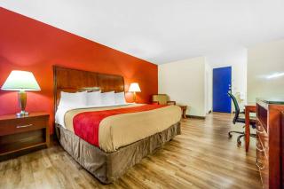 Econo Lodge Inn & Suites Brookings - 0